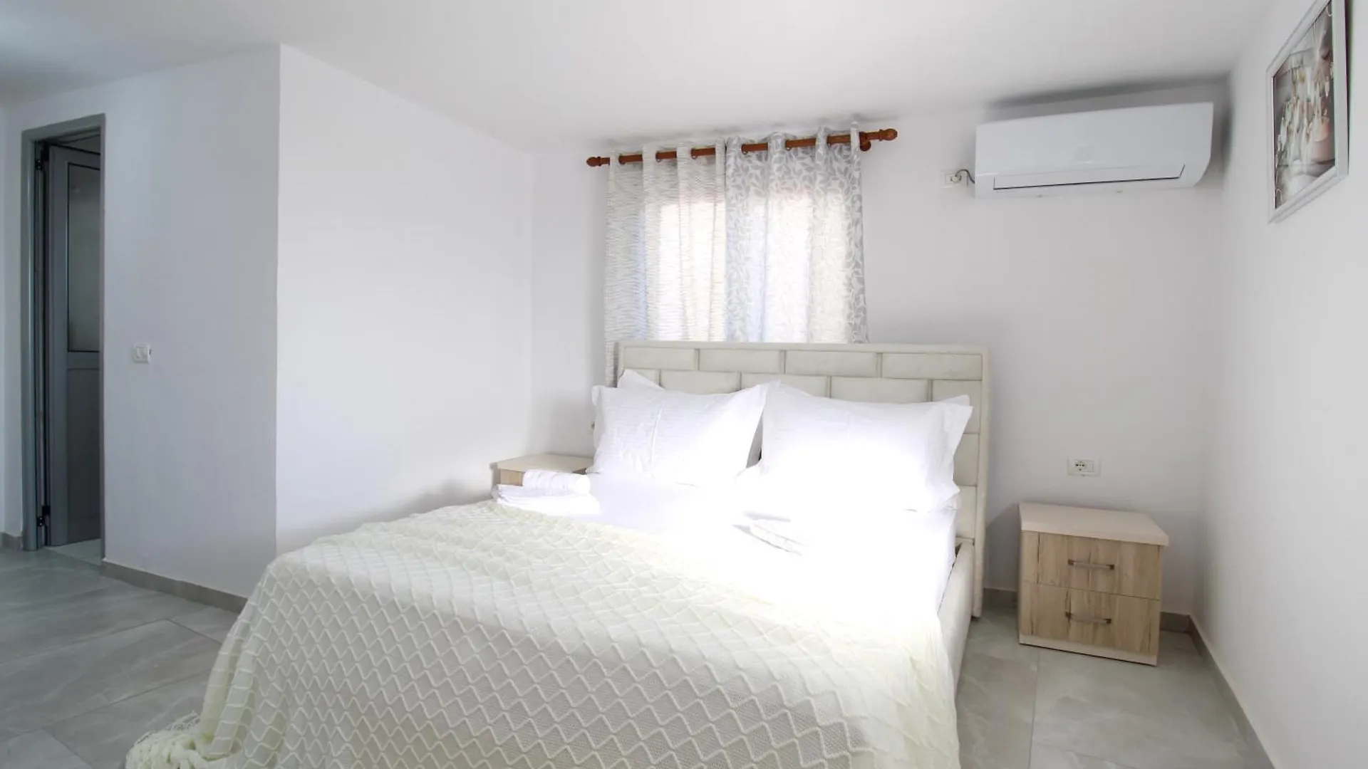 Poda Houses Ksamil 0*,