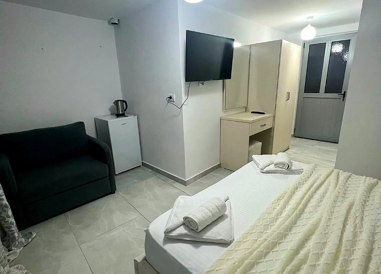 Poda Houses Ksamil Guest house